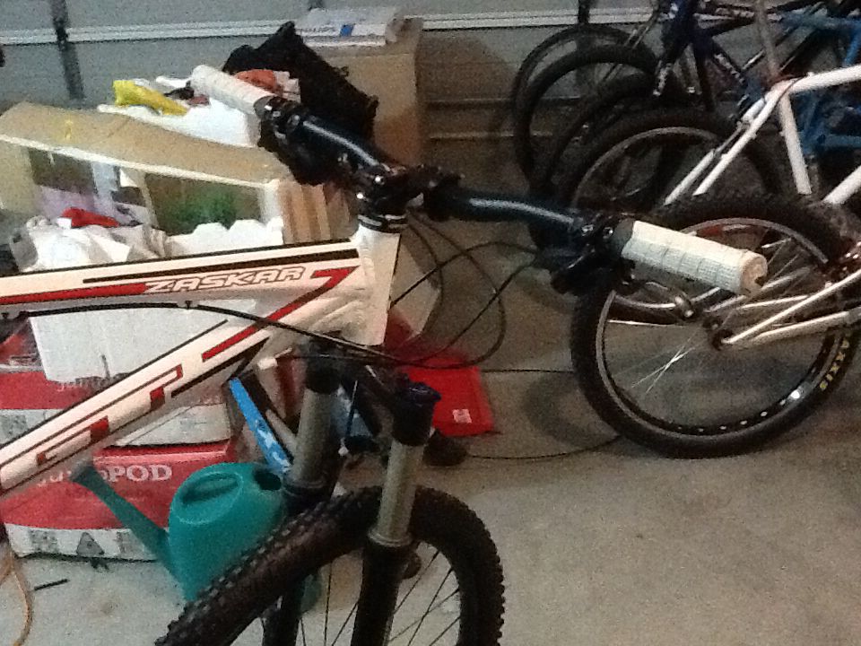 cutting carbon handlebars with pipe cutter
